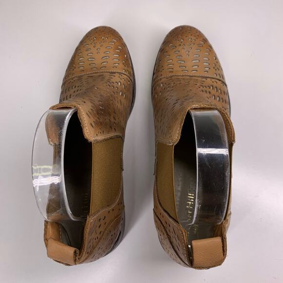 GARNET HILL Brown Leather‎ Laser-Cut Eyelet Chelsea Boots Size 8 - Picture 7 of 11